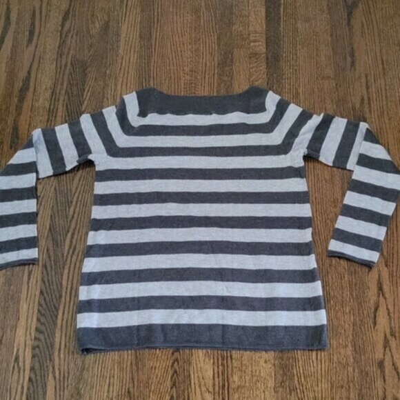 GAP Sweater Gray Sriped Lightweight Women's Sz XS Wool - Picture 8 of 11